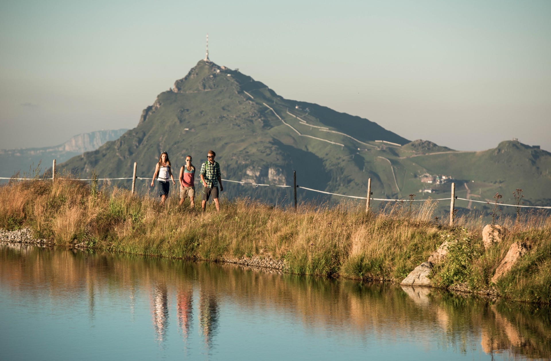 Wandern zwischen Bergen und Seen