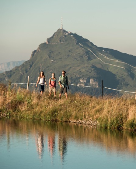 Wandern zwischen Bergen und Seen