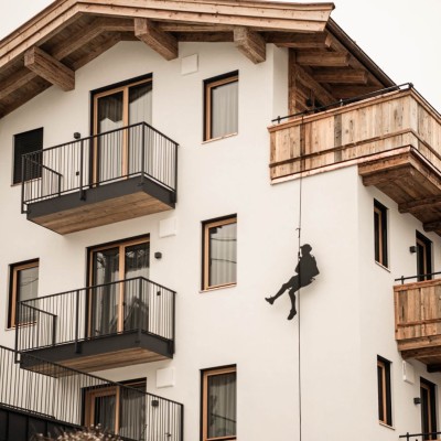 LaMonte hotel form the outside