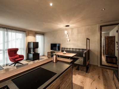 Modern kitchenette with cosy dining area