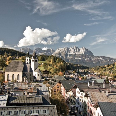 Kitzbühel with its beautiful mountain panorama