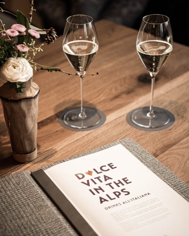 Genießen Sie eine große Auswahl an Getränken beim Abendessen oder an unserer Bar