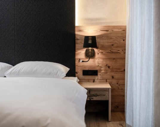 Gemütliches und modernes Schlafzimmer