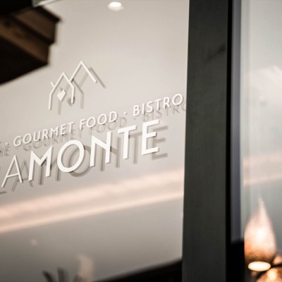 LaMonte Logo am Fenster