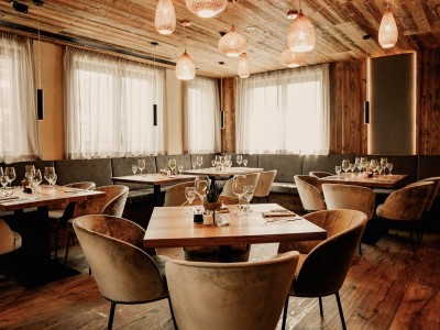 Moderner und luxuriöser Speisesaal