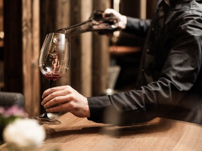 Genießen Sie den passenden Wein zu Ihrem Menu